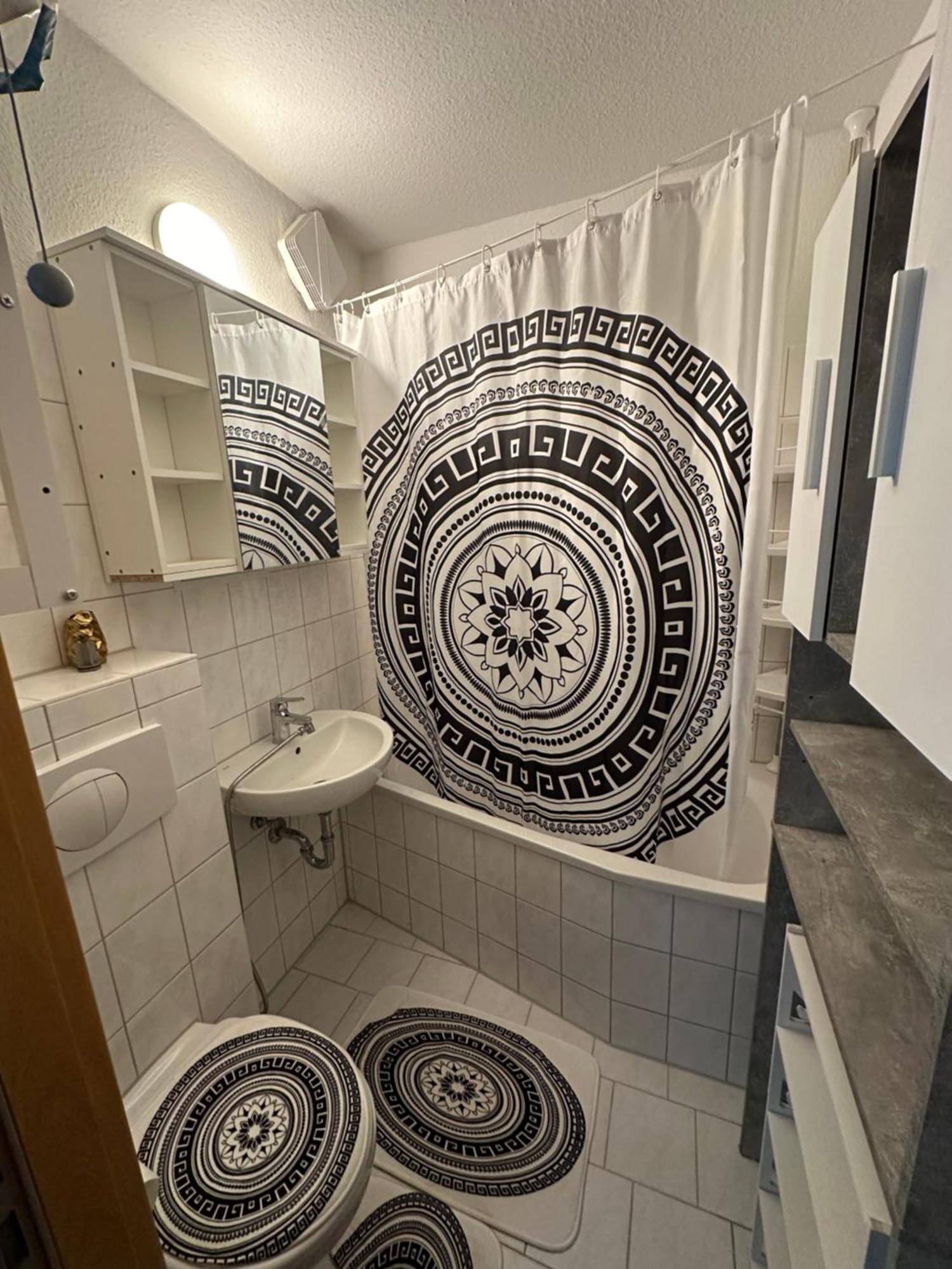 Ruhige Sonnige 1,5 Zimmer Wohnung แอร์ฟวร์ท ภายนอก รูปภาพ
